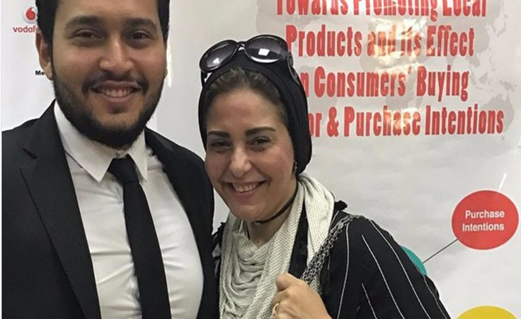 شاهدي صابرين مع ابنها من حفل تخرّجه في الجامعة